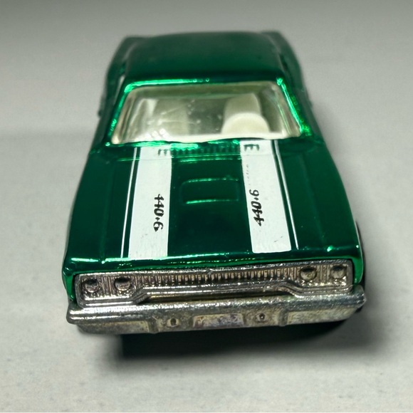 Hot wheels 1970 Plymouth Roadrunner Die-Cast 1:64 - Picture 3 of 7